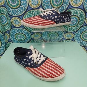 Capelli of New York Patriotic USA American Flag Athletic Sneakers Tie Up